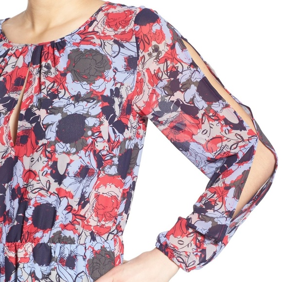 Leith | Floral Cold-Shoulder Keyhole Romper - Picture 7 of 8